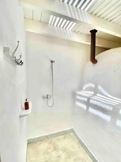 Casa Kira, Macher Luaran gambar